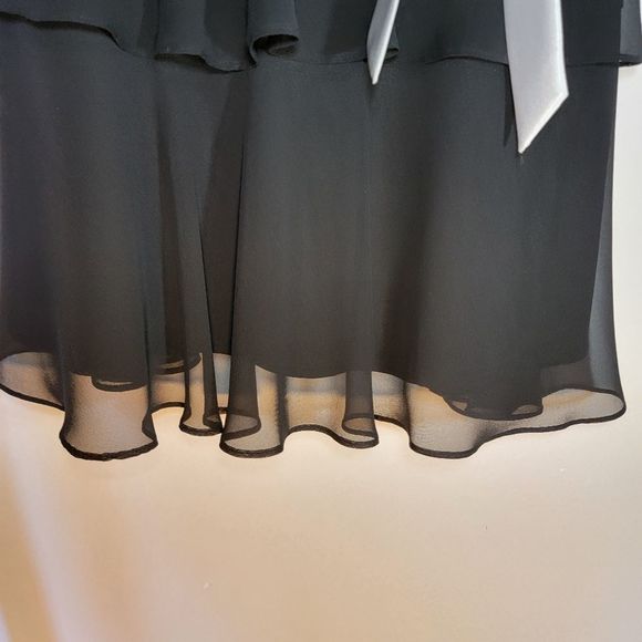 BLACK flowy 3 tiered dress with white high-waisted ribbon. SLfashions. Sz.6 - Picture 6 of 7